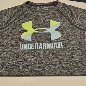 Youth medium girls under armour shirt